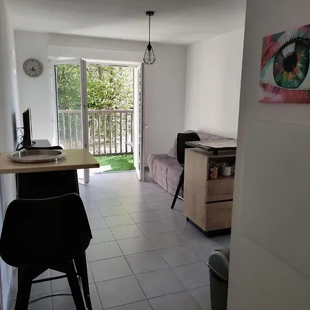 Lägenhet Superbe En Rez-de-jardin A Lanton