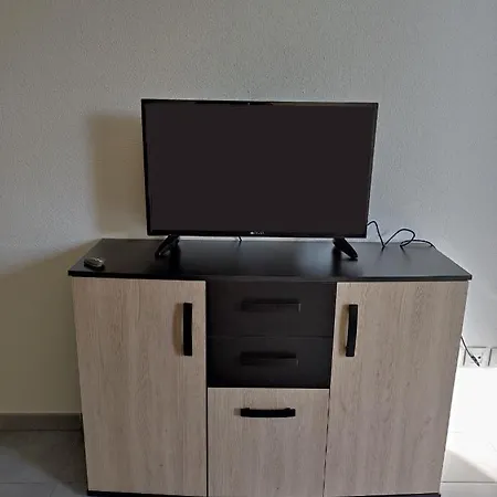 Superbe En Rez-de-jardin A Lägenhet